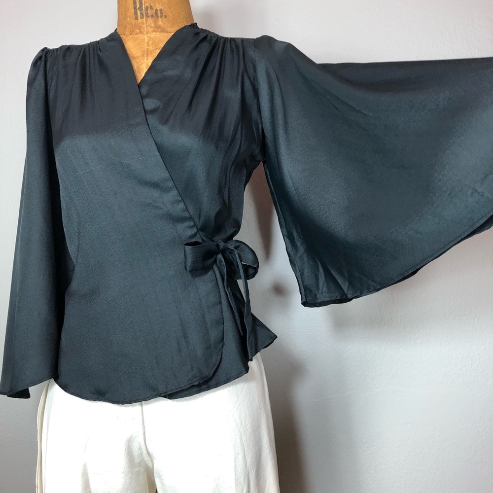 SOLD Vintage 70s Angel Sleeve Lace Open Back Wrap - Picture 3 of 7